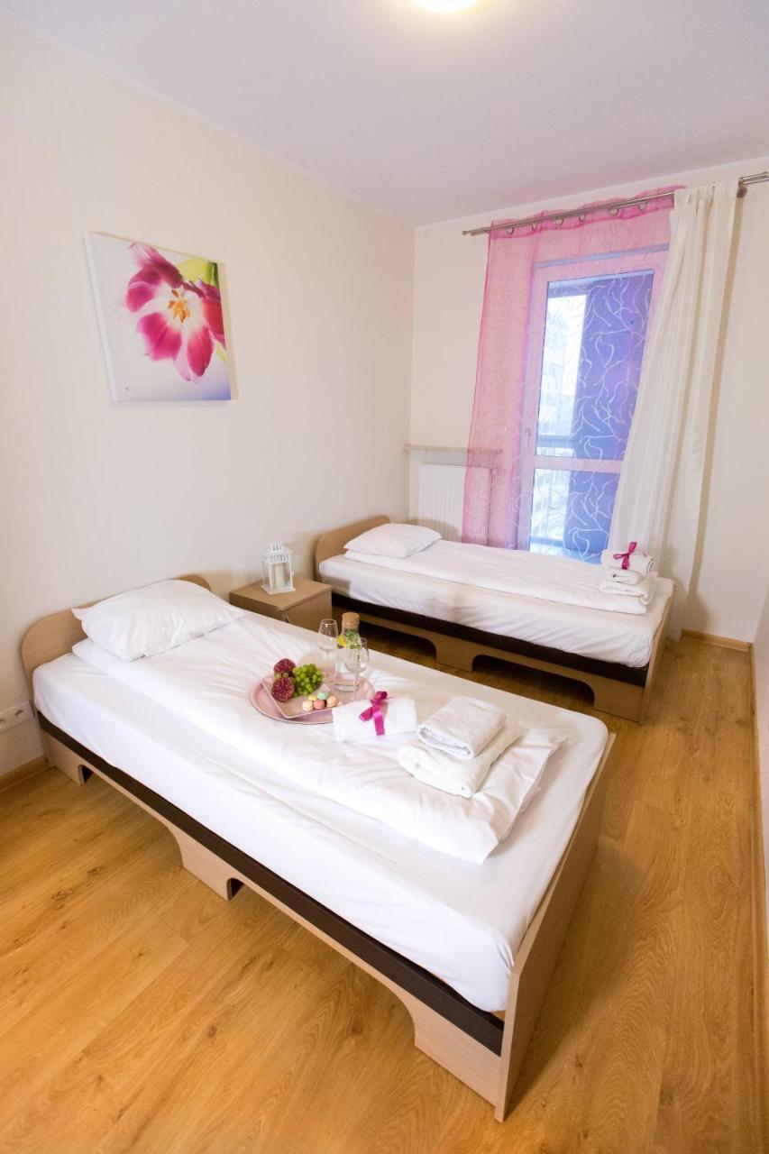 Pcd Aparthotel Wola Warschau Buitenkant foto