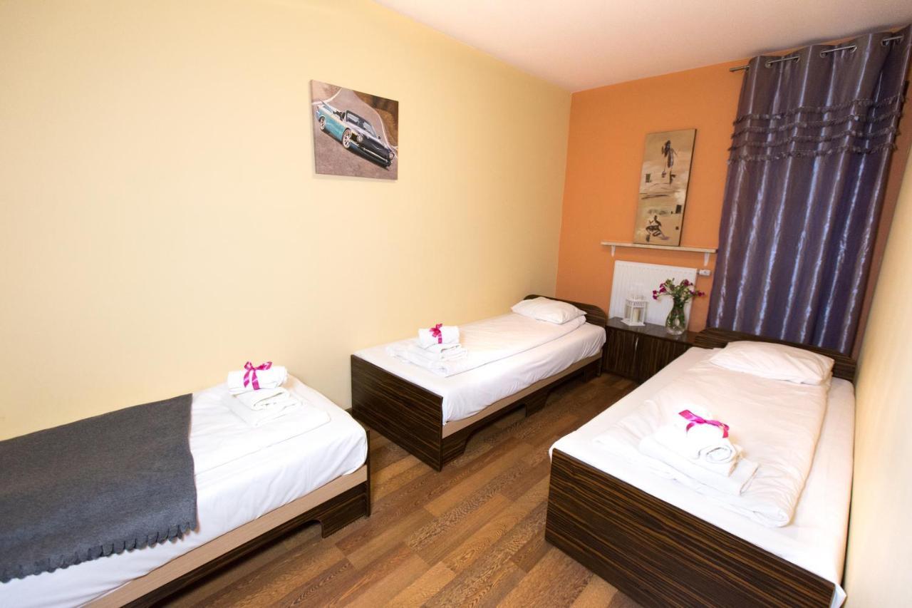 Pcd Aparthotel Wola Warschau Buitenkant foto