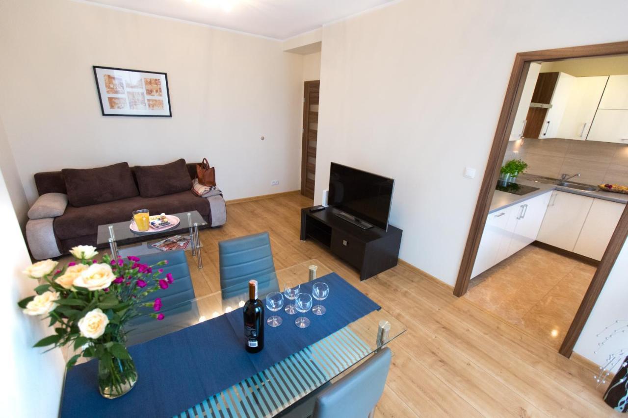 Pcd Aparthotel Wola Warschau Buitenkant foto