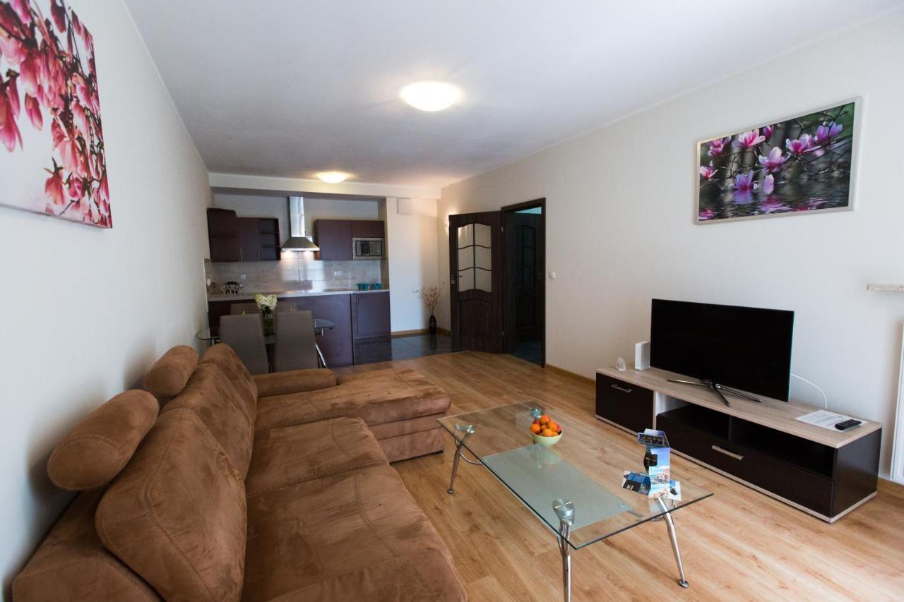 Pcd Aparthotel Wola Warschau Buitenkant foto