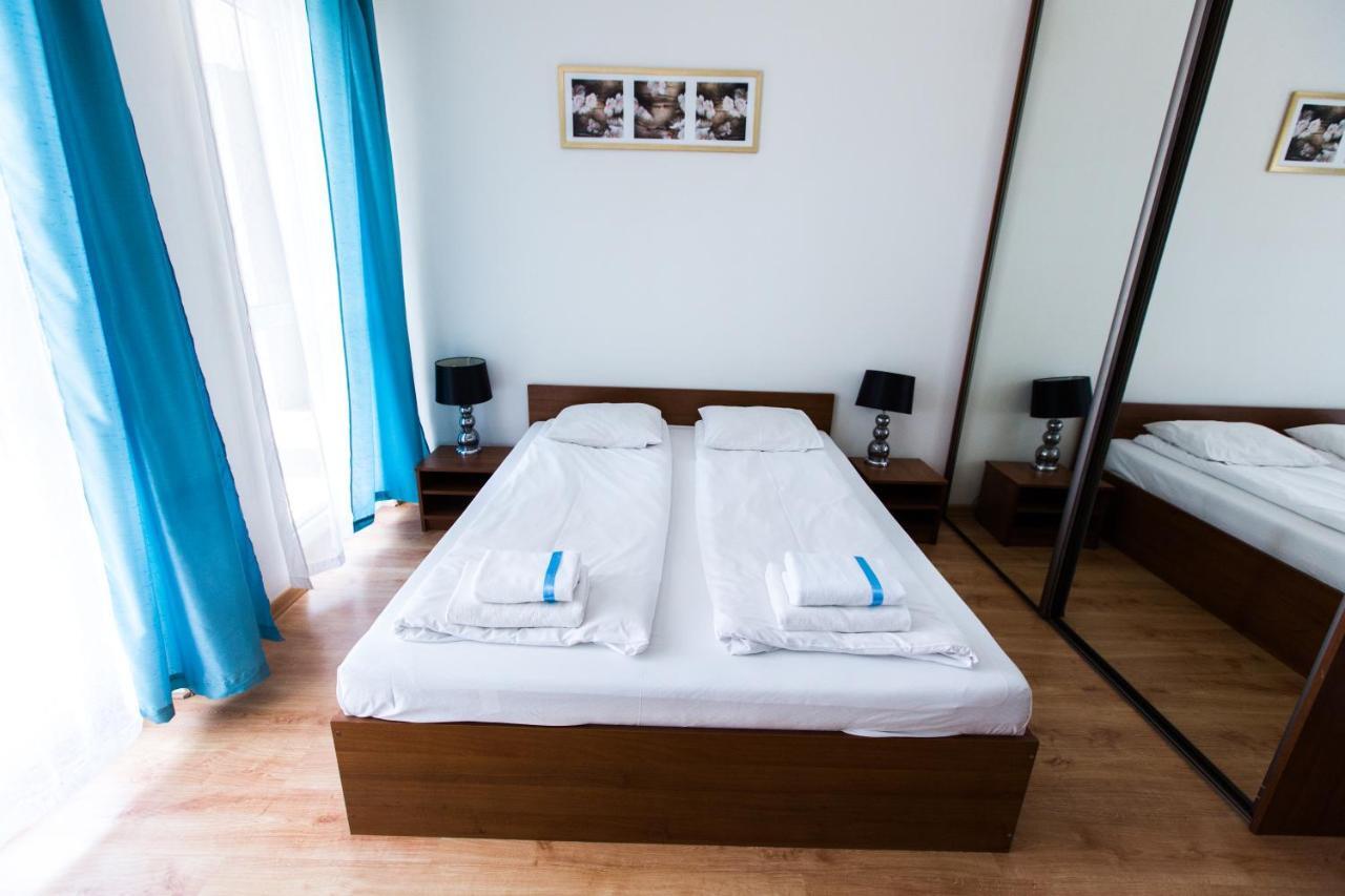 Pcd Aparthotel Wola Warschau Buitenkant foto